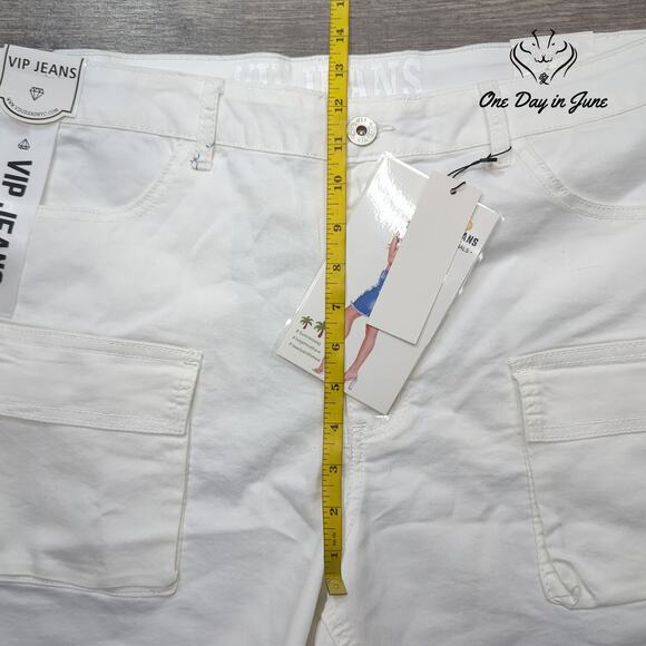 VIP Jeans Sculpting Stretch Shorts Size 21/22 - Picture 4 of 7